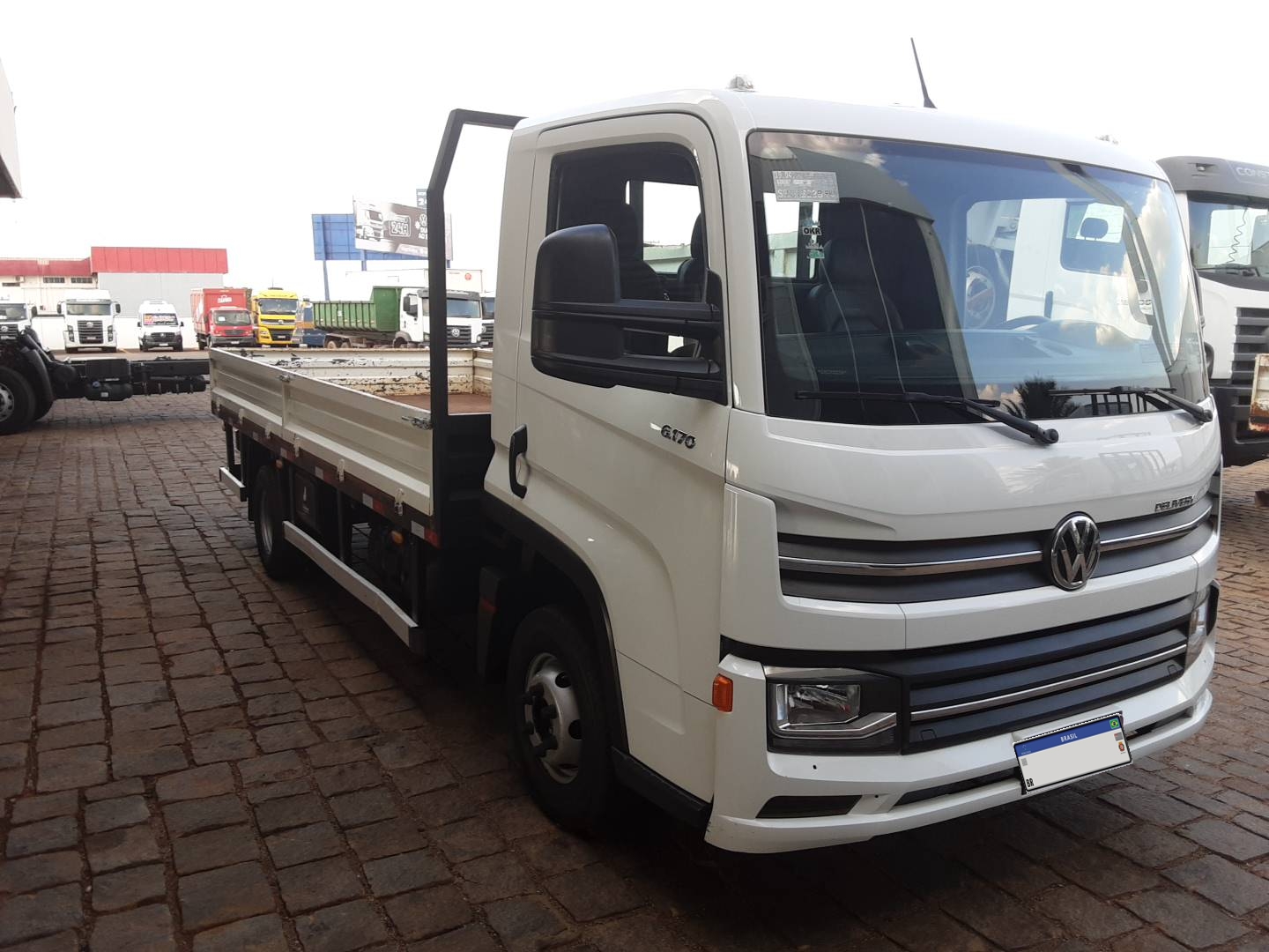 Volkswagen 6.170 DRF 4x2 – 2024/2025 | Manual | 25.095 km