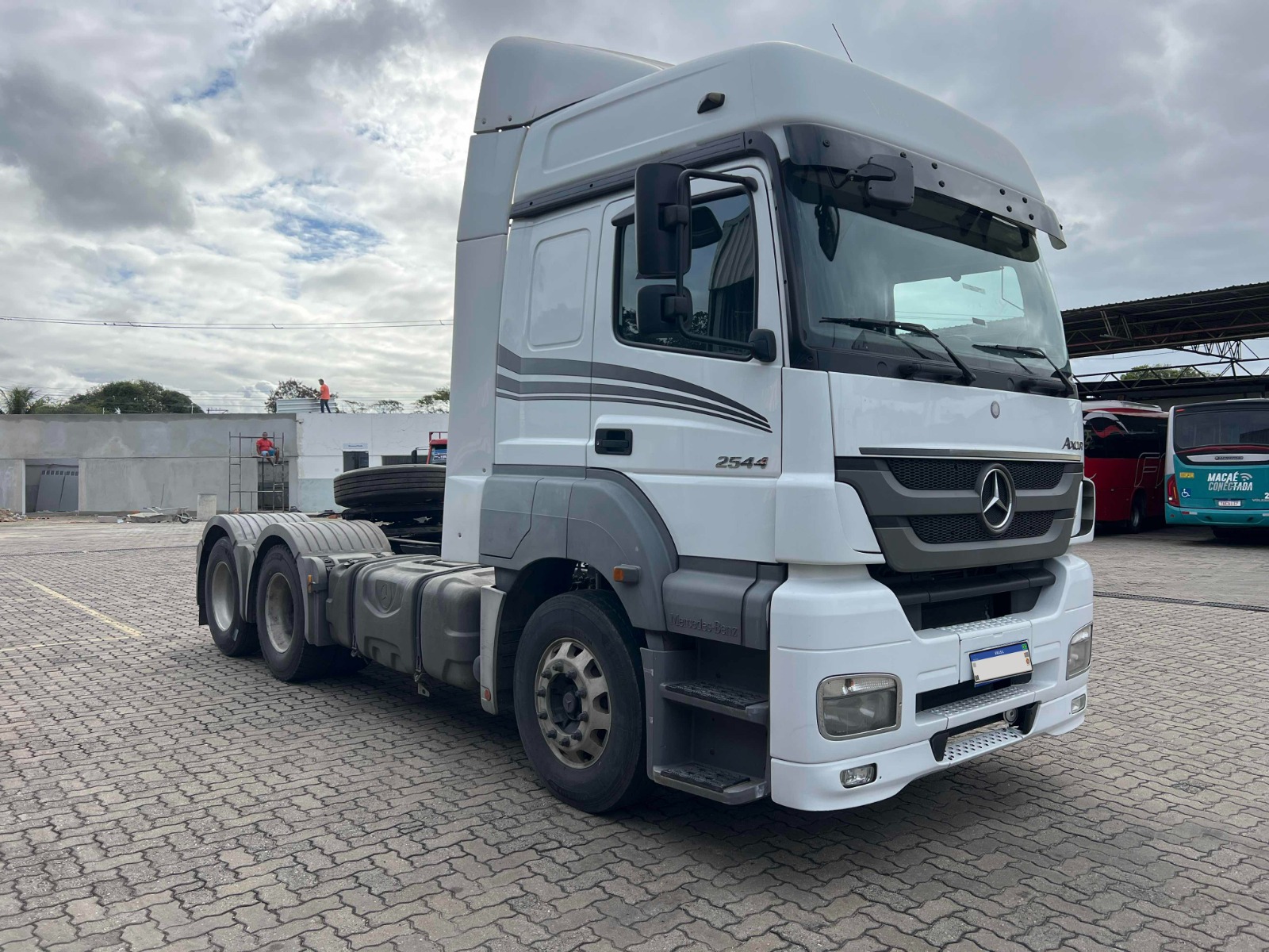 Mercedes-Benz Axor 2544 – 2019/2019 | Manual | 683.932 km