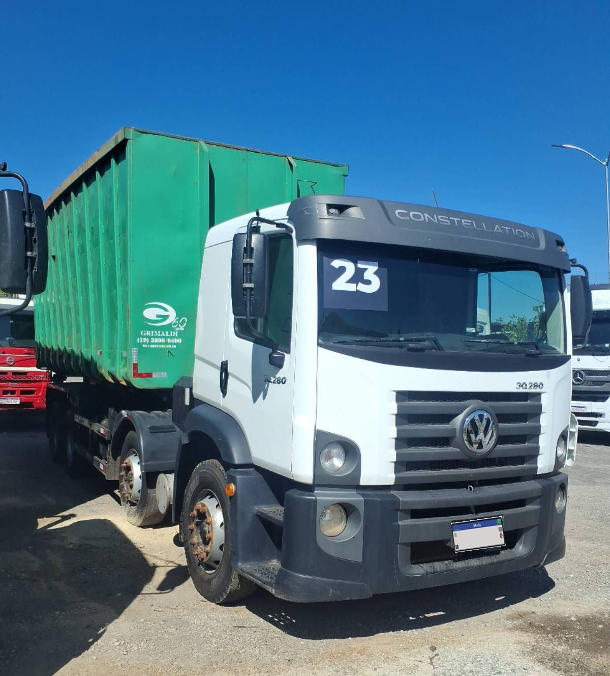 Volkswagen 30.280 Constellation 8x2 – 2022/2023 | Manual | 251.172 km