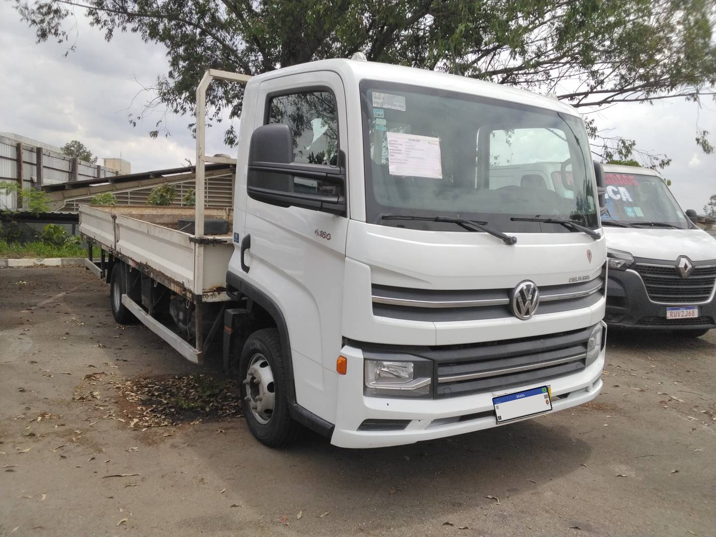 Volkswagen 6.160 Delivery 4x2 – 2022/2023 | Manual | 18.402 km