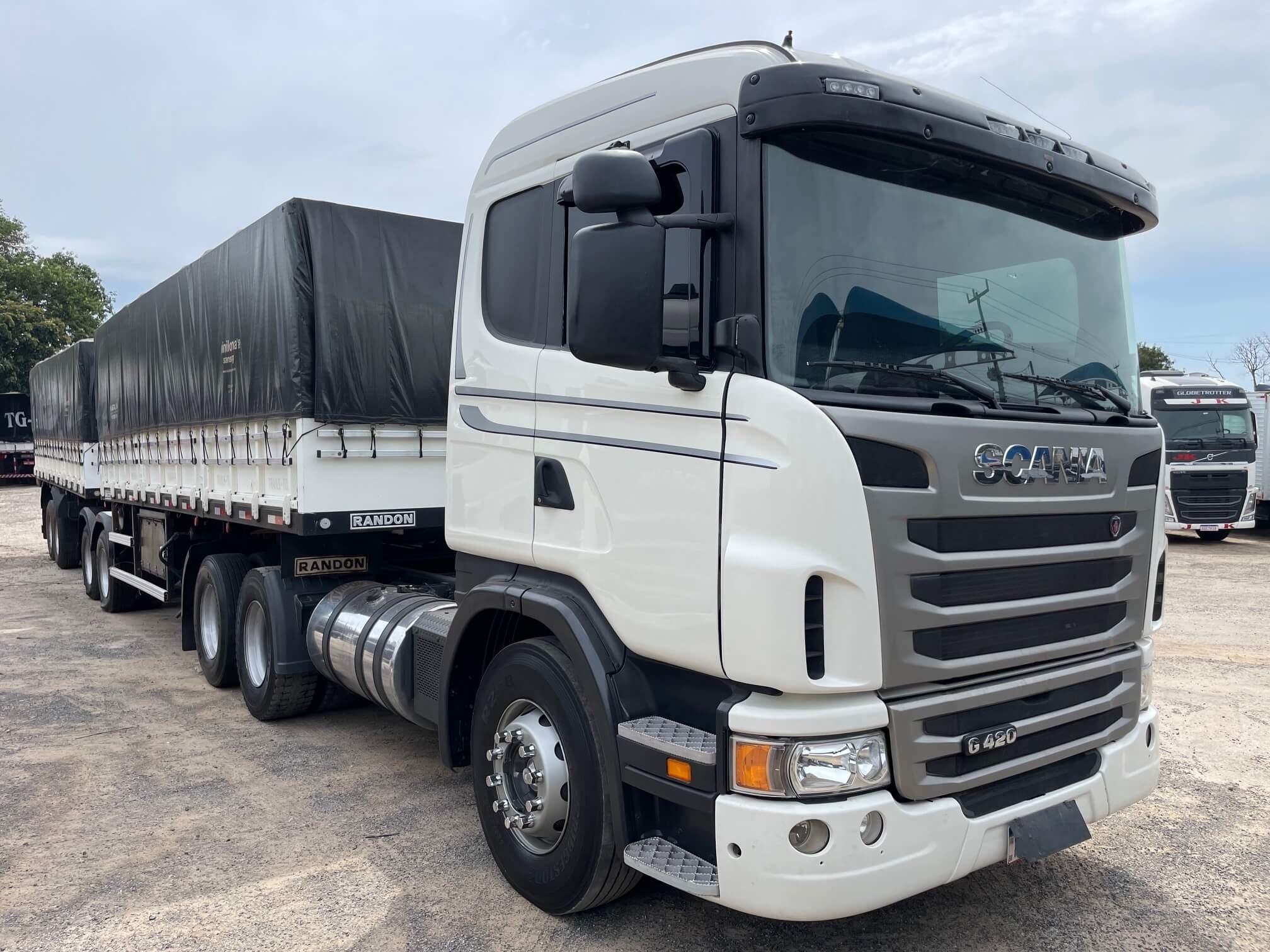 Scania G-420 6x2 – 2010/2011 | Manual | 904.000 km