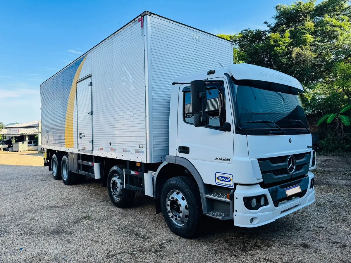 Mercedes-Benz 2426 – 2012 | Manual | 750.000 km